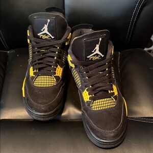 Jordan 4 Black and Yellow thunder Men's Sneakers